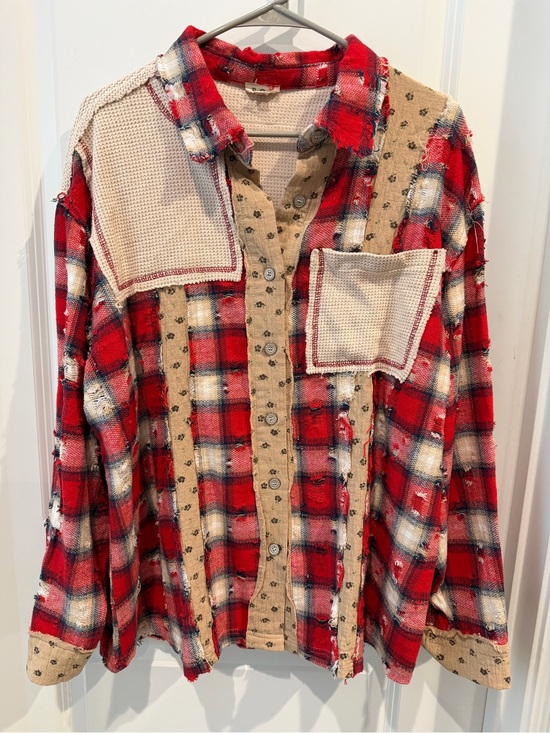 POL Tops - POL Distressed Button Up Top/Shacket Size Large